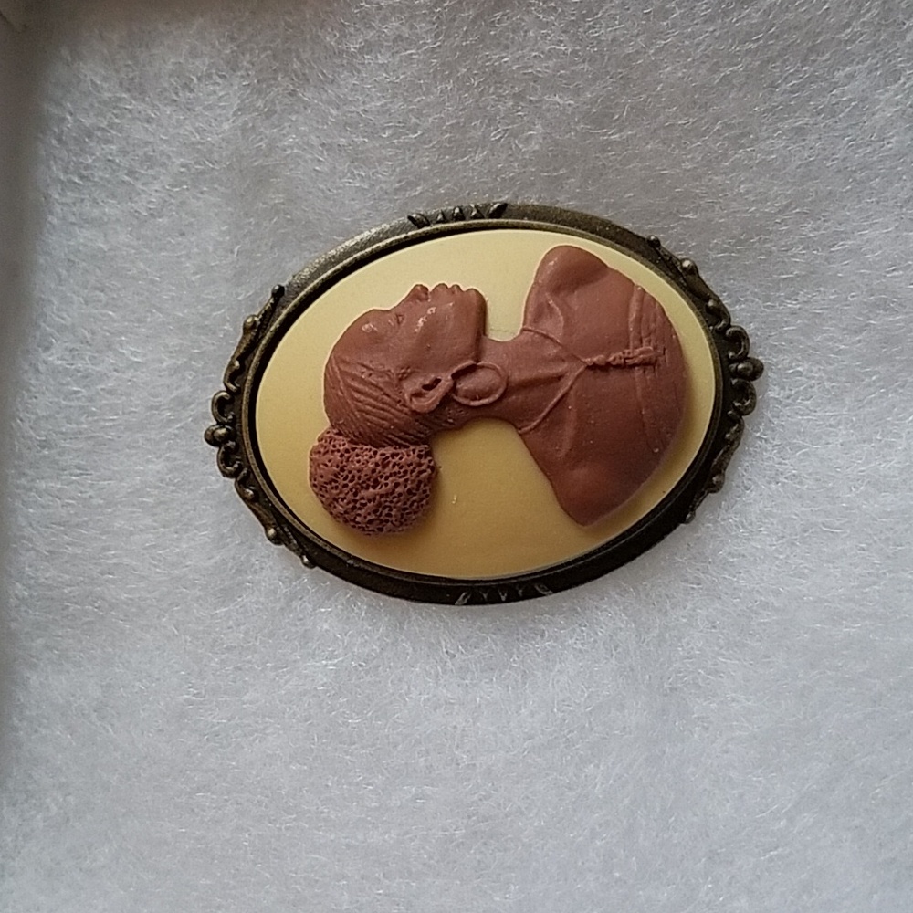 Cameo